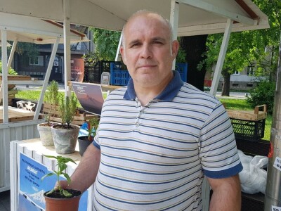 Kako je Aleksandra Kuzmanovića iz Aleksandrovca ljubav prema pčelama potakla na uzgoj ljekovitog i aromatičnog bilja Kako je Aleksandra Kuzmanovića iz Aleksandrovca ljubav prema pčelama potakla na uzgoj ljekovitog i aromatičnog bilja