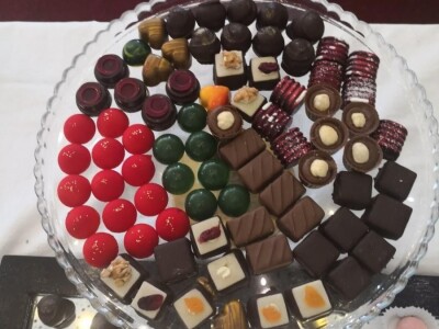 Kako je Daira Milaimi maštu pretvorila u stvarnost: Čokoladnim pralinama usrećuje sugrađane Kako je Daira Milaimi maštu pretvorila u stvarnost: Čokoladnim pralinama usrećuje sugrađane