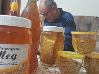 Kako pravilno koristiti pčelinje proizvode, otkriva pčelar iz Topole, foto: M. Lazarević
