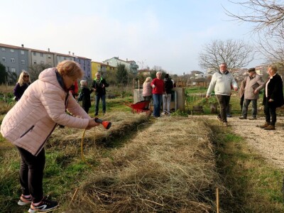 Kako primijeniti perma model u vrtu prirodno i bez štetnih sredstava - voditeljica radionice Marina Marija Skorup, permakulturna praktičarka