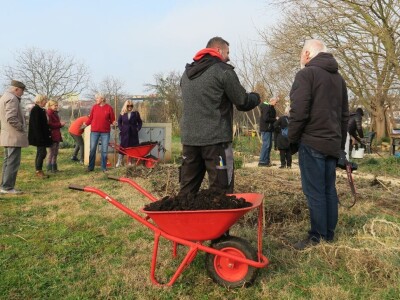 Kako primijeniti perma model u vrtu prirodno i bez štetnih sredstava - voditeljica radionice Marina Marija Skorup, permakulturna praktičarka