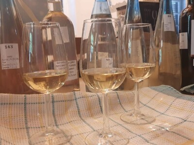 Kako se ocenjuje uzorak rakije u Topoli, foto: M. Lazarević