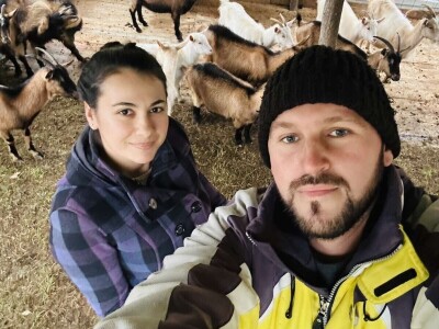 Kako su Alisa i Ramiz na maloj farmi kod Živinica napravili sir ekstra klase: Zlatna medalja!