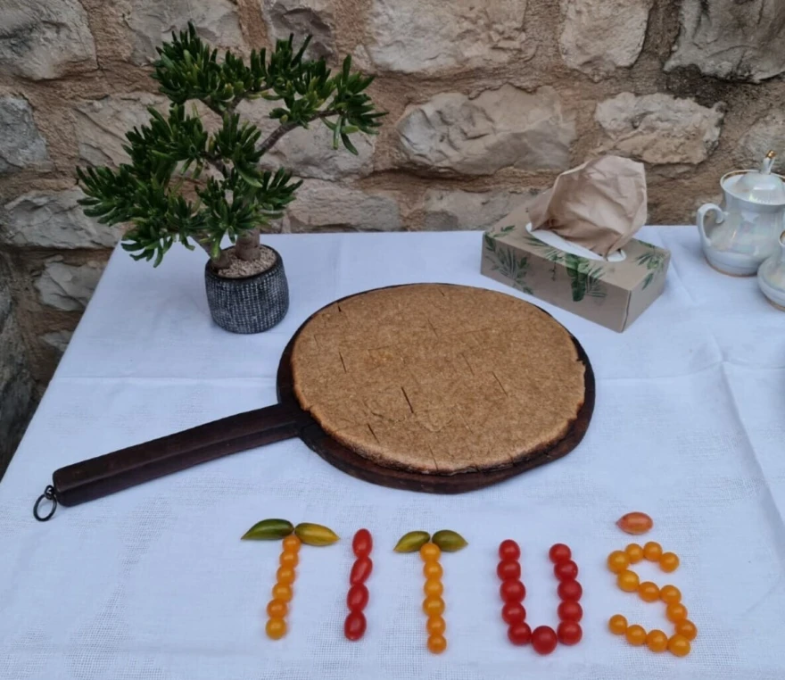 Titu&scaron; okrugli