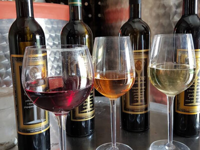 Najpoznatija vina ovog OPG-a su Kleščec, Pinot sivi, Chardonnay te cuvee Greberanec