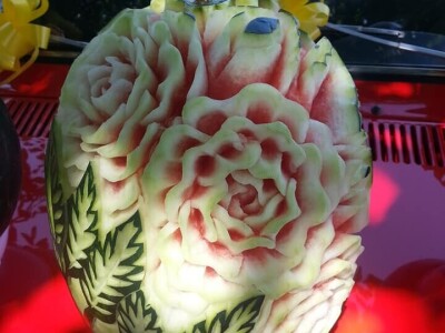 Karving - umetničko delo od voća i povrća