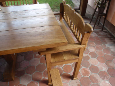 Klupa i stol od slavonskog masivnog drveta