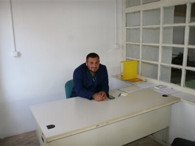 Dejan Bajić radi na izdavanju alata