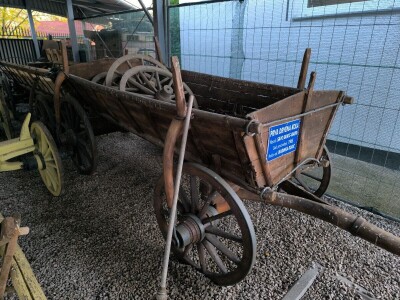 Kod Marinka na imanju od igle do lokomotive