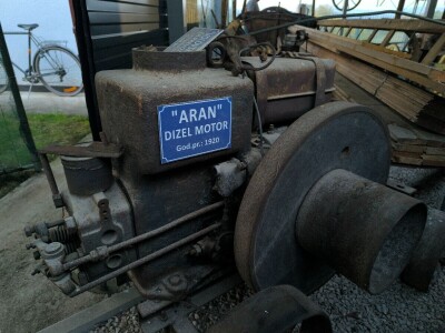 Kod Marinka na imanju od igle do lokomotive