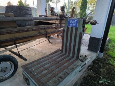 Kod Marinka na imanju od igle do lokomotive