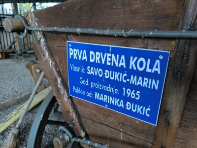 Kod Marinka na imanju od igle do lokomotive