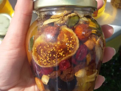 Koje voće najbolje ide uz med? Koje voće najbolje ide uz med?