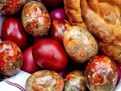 Kokoši Emine Benije Šomođi nose jaja različitih boja