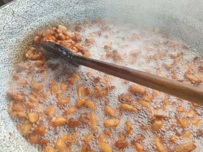 Kolinje 2021. (svinjske polovice, kobasice, čvarci, meso, mast)