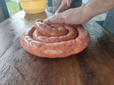 Kolinje 2021. (svinjske polovice, kobasice, čvarci, meso, mast)