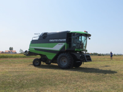 Kombajn: DEUTZ FAHR C6205 T4f Kombajn: DEUTZ FAHR C6205 T4f