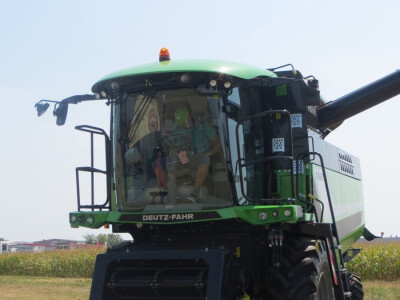 Kombajn: DEUTZ FAHR C6205 T4f Kombajn: DEUTZ FAHR C6205 T4f