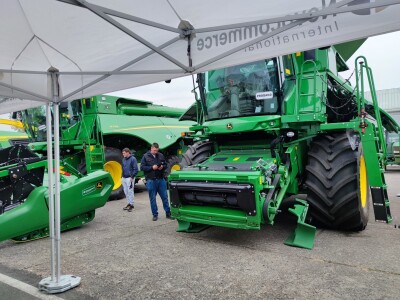 Kombajn kamp u Novocommerce Internationalu