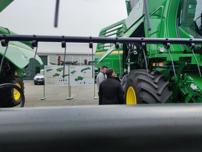 Kombajn kamp u Novocommerce Internationalu