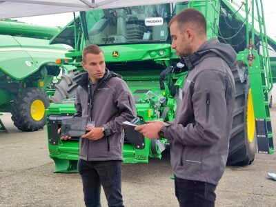 Kombajn kamp u Novocommerce Internationalu