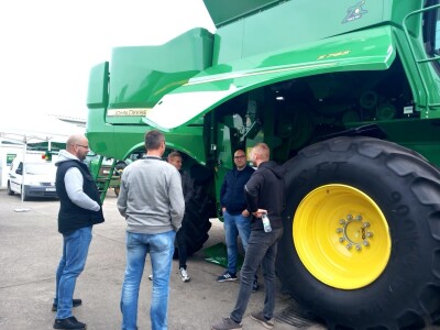 Kombajn kamp u Novocommerce Internationalu