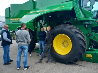 Kombajn kamp u Novocommerce Internationalu