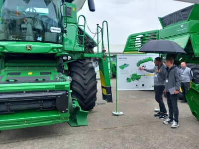 Kombajn kamp u Novocommerce Internationalu