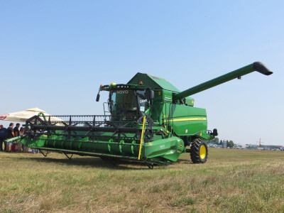 Kombajn John Deere T660i