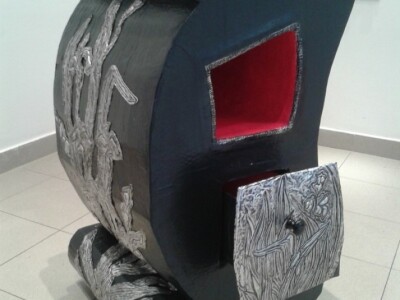 Komoda od kartona crna