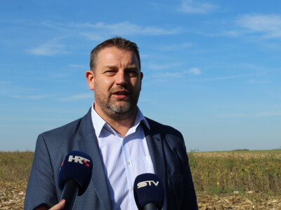 Komparativni pokus hibrida kukuruza na pokušalištu FAZOS-a