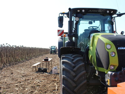 Komparativni pokus hibrida suncokreta na pokušalištu FAZOS-a