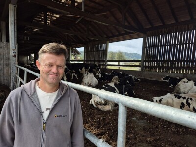 Kompostna staja na gospodarstvu Hočevar - manje emisija i više proizvodnje Kompostna staja na gospodarstvu Hočevar - manje emisija i više proizvodnje