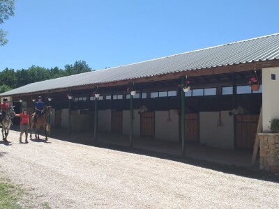 Konjički klub "Stina" vode tri sestre