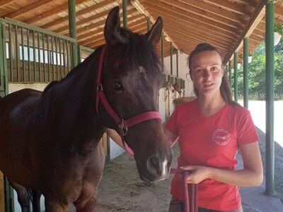 Konjički klub "Stina" vode tri sestre