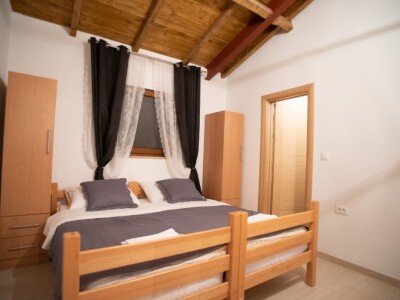 Konjički klub "Stina" vode tri sestre