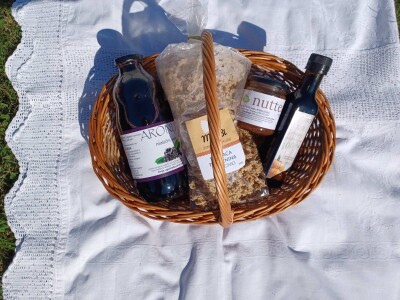 Košarice sa slavonskim delicijama