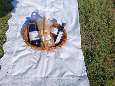 Košarice sa slavonskim delicijama