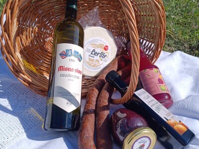 Košarice sa slavonskim delicijama