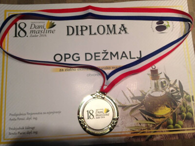 Diploma kao znak truda i rada Diploma kao znak truda i rada