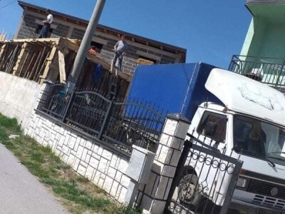 Krava Nina već treću godinu teli dvojke Krava Nina već treću godinu teli dvojke