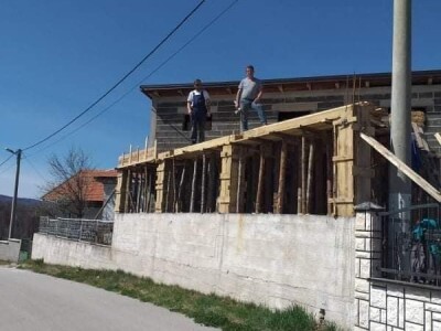 Krava Nina već treću godinu teli dvojke Krava Nina već treću godinu teli dvojke