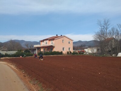 Kravica, krompir, duhan - simboli bh. grada koji je dobio ime po ženi