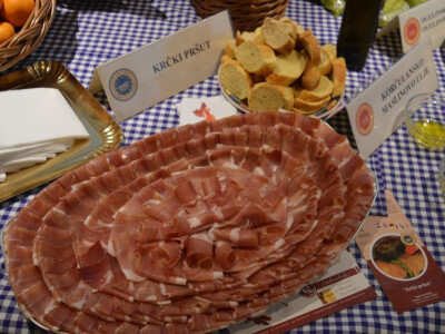 Hrvatsko naj Hrvatsko naj