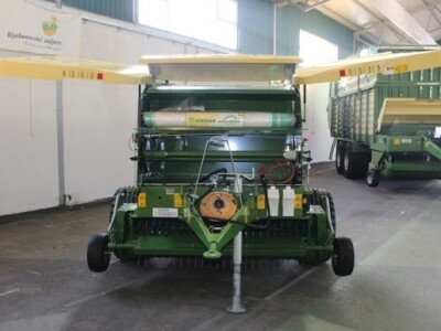 KRONE Comprima F 125 XC balirka