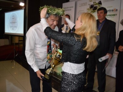 Europarlamentarka Marijana Petir okrunila je šampiona izgleda pakovine Edu Majića