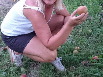 Dubravka Rešković sa krupnom lubeničarkom