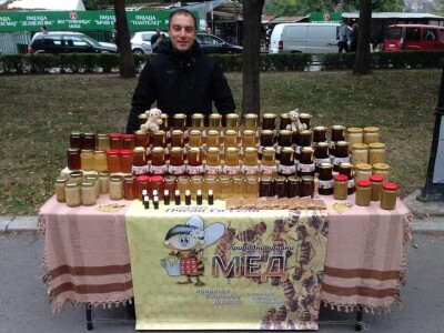 Kruzer zamenio pčelinjakom