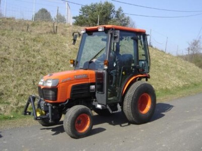 Traktor Kubota B30