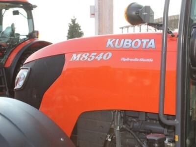 Traktor Kubota M